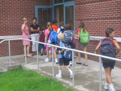 F�rste skole dag 2004