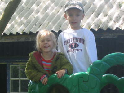 Storebror og lilles�ster